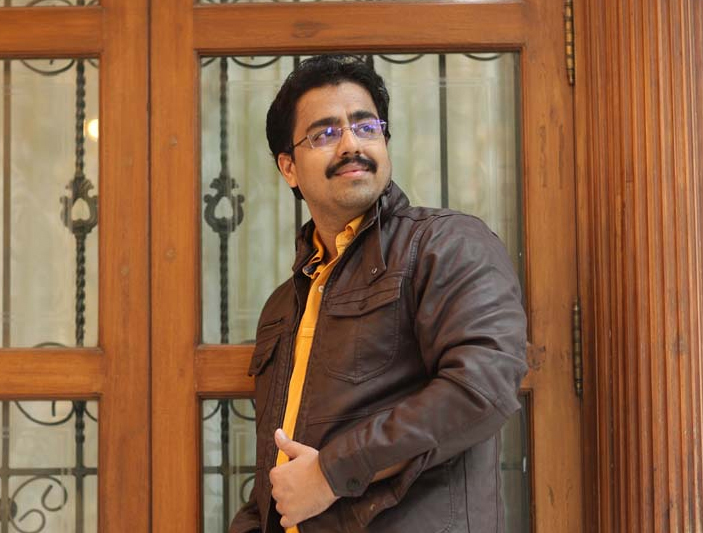  Vijay Suryakant Kakade